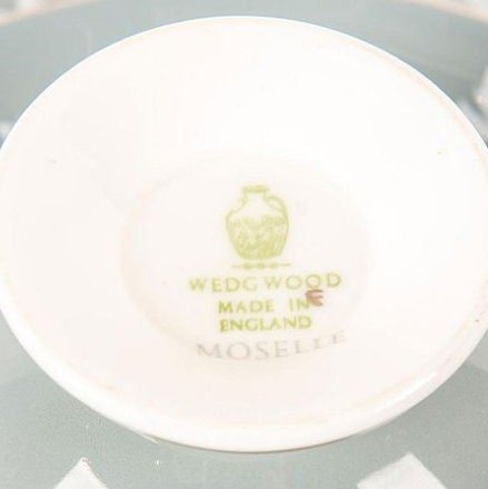Wedgwood Wedgwood Moselle Gray China Set for 4 | White Leaves, Platinum Trim with Gray Rim Dinnerware Set | Stunning Estate Dinnerware Sage Green - China Set ClassyTea