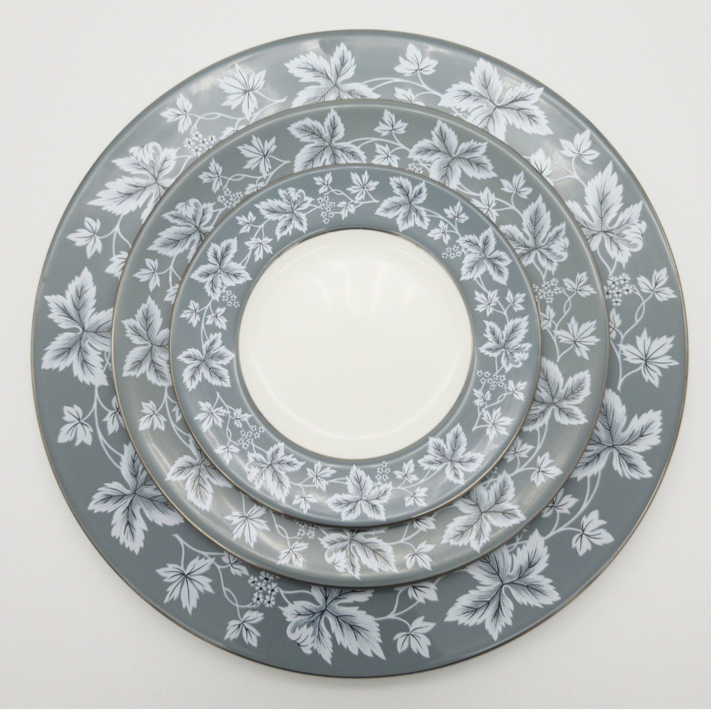 Wedgwood Wedgwood Moselle Gray China Set for 4 | White Leaves, Platinum Trim with Gray Rim Dinnerware Set | Stunning Estate Dinnerware Sage Green - China Set ClassyTea