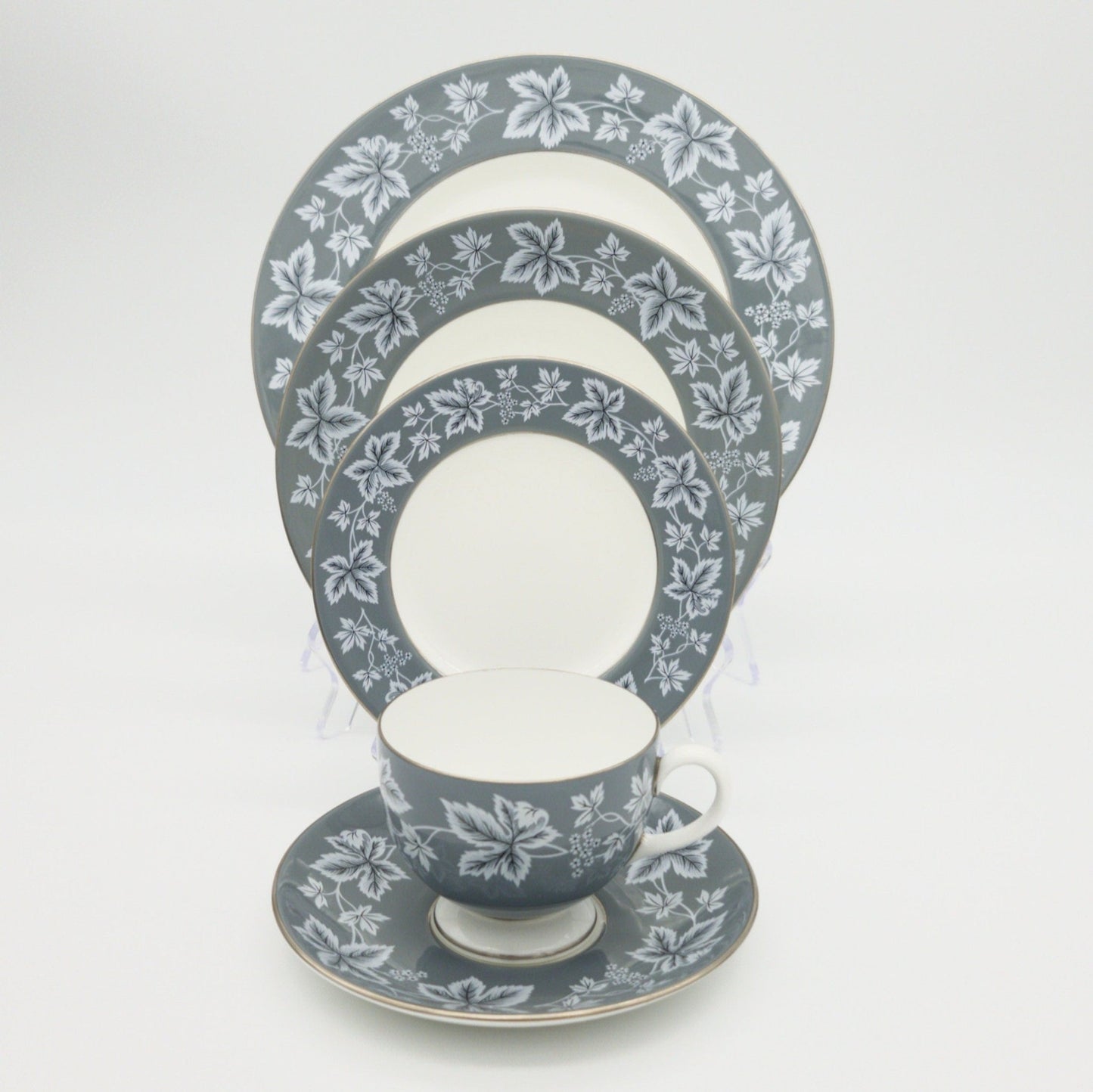 Wedgwood Wedgwood Moselle Gray China Set for 4 | White Leaves, Platinum Trim with Gray Rim Dinnerware Set | Stunning Estate Dinnerware Sage Green - China Set ClassyTea