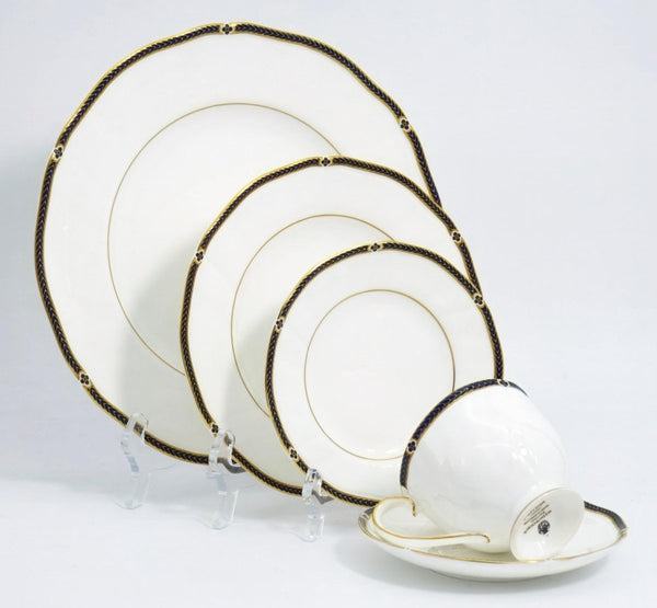 Wedgwood Wedgwood Royal Lapis Fine China Set For 8 | Bone China - China Set ClassyTea