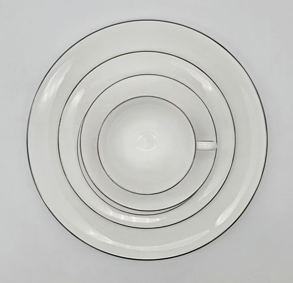 Wedgwood Wedgwood Silver Ermine 40 - Piece China Set, Service for 8, R4452 Contour Shape, Vintage Elegance, Discontinued, Thanksgiving China Set - China Set ClassyTea