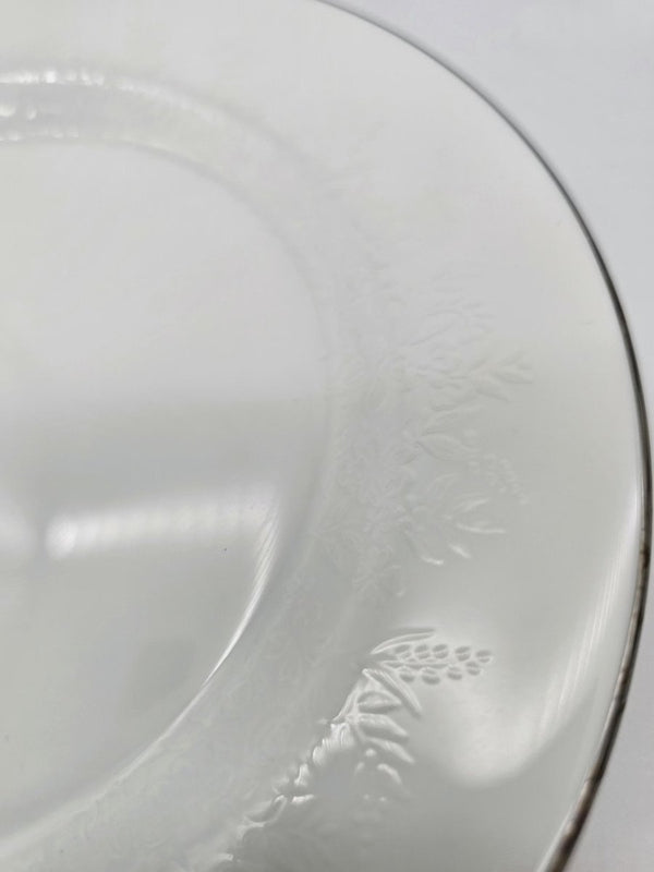 Wedgwood Wedgwood Silver Ermine 40 - Piece China Set, Service for 8, R4452 Contour Shape, Vintage Elegance, Discontinued, Thanksgiving China Set - China Set ClassyTea