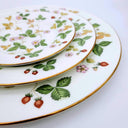 Wedgwood Wedgwood Wild Strawberry China Set For 4 | Bone China - China Set ClassyTea