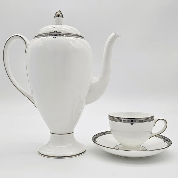 Wedgwood Wedgwood Amherst 5 - Cup Coffee Pot – Fine Bone China with Platinum Trim, Soft grey, Dark Blue accent, Blue Flowers, Discontinued - Coffee Pot ClassyTea