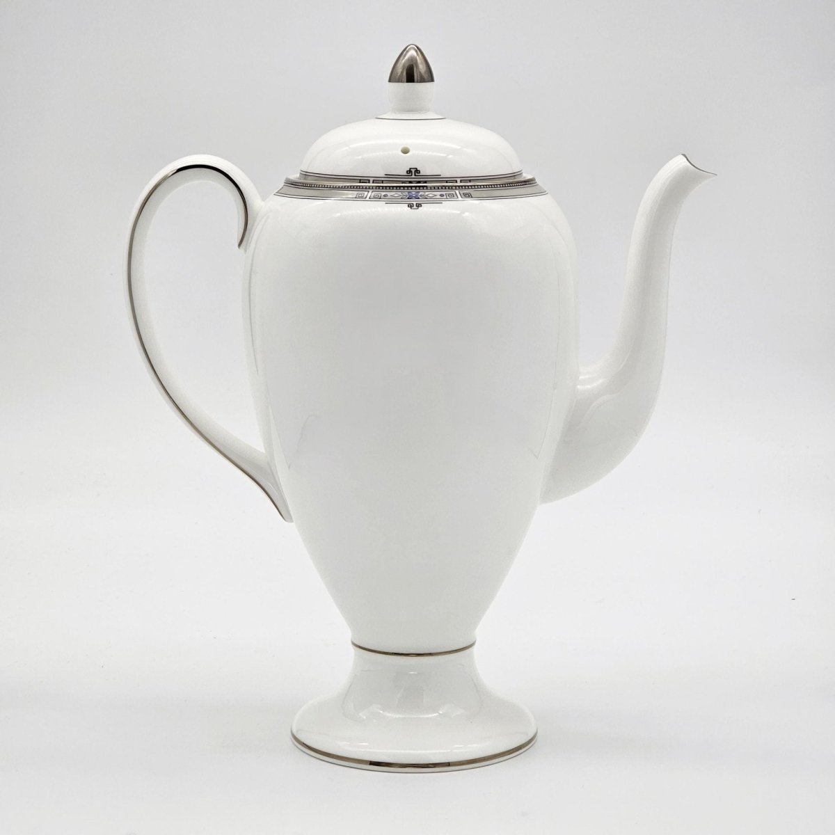 Wedgwood Wedgwood Amherst 5 - Cup Coffee Pot – Fine Bone China with Platinum Trim, Soft grey, Dark Blue accent, Blue Flowers, Discontinued - Coffee Pot ClassyTea