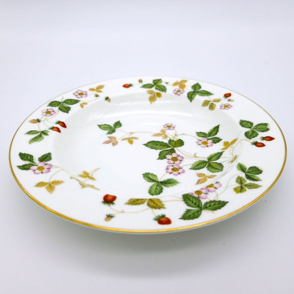 Wedgwood Wedgwood Wild Strawberry Set of 4 Large Rim Soup Bowls 22kt Gold Rimmed and Bone China, Red Strawberry Pink Blossoms Green Vines Vintage - Soup Bowl ClassyTea
