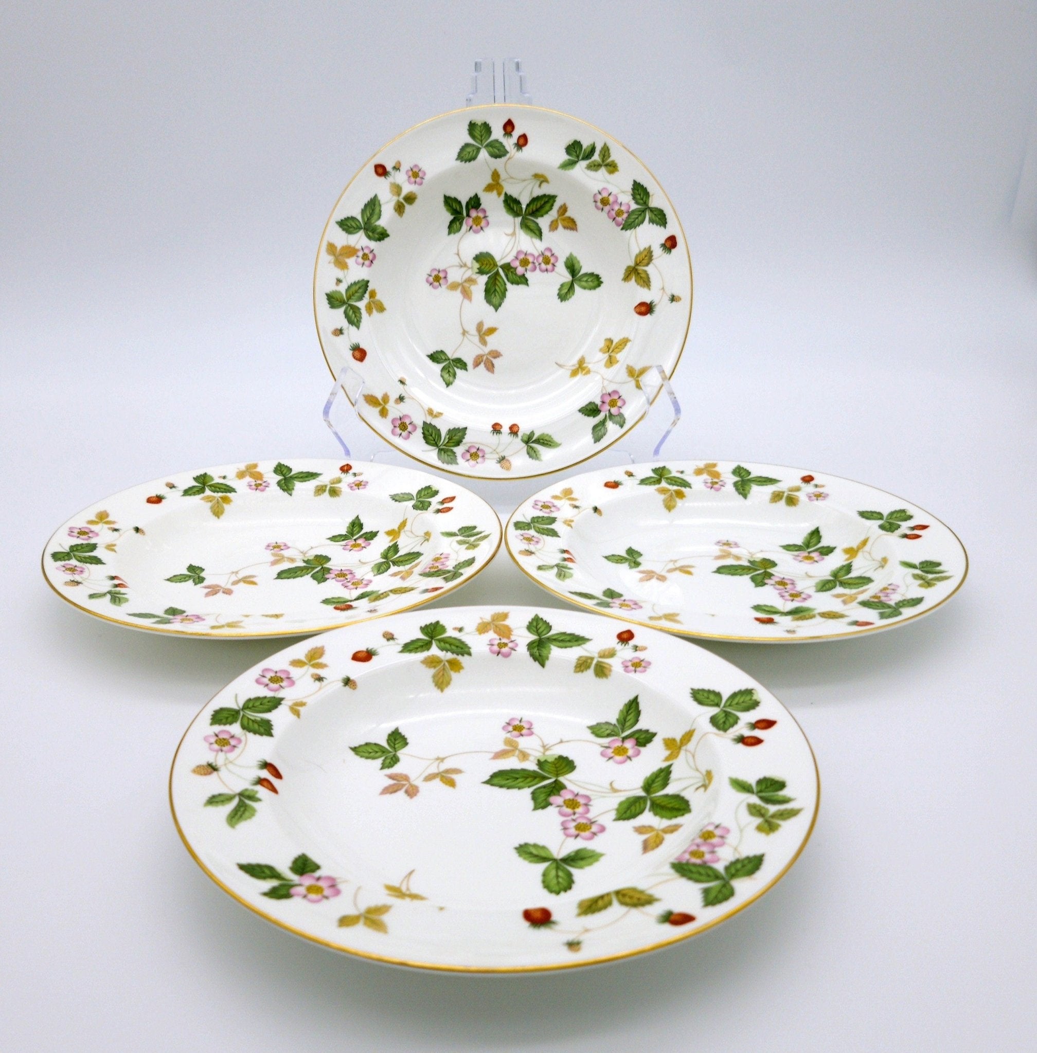 Wedgwood Wedgwood Wild Strawberry Set of 4 Large Rim Soup Bowls 22kt Gold Rimmed and Bone China, Red Strawberry Pink Blossoms Green Vines Vintage - Soup Bowl ClassyTea