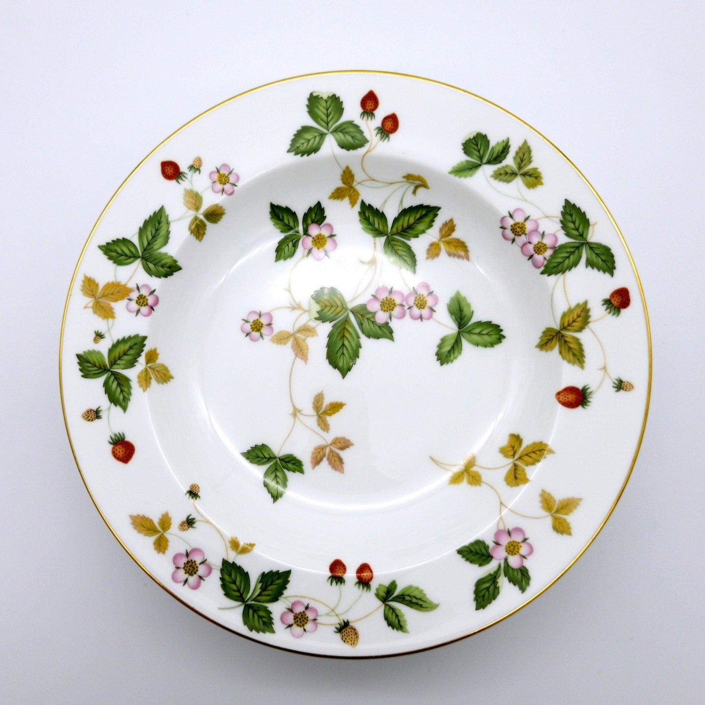 Wedgwood Wedgwood Wild Strawberry Set of 4 Large Rim Soup Bowls 22kt Gold Rimmed and Bone China, Red Strawberry Pink Blossoms Green Vines Vintage - Soup Bowl ClassyTea